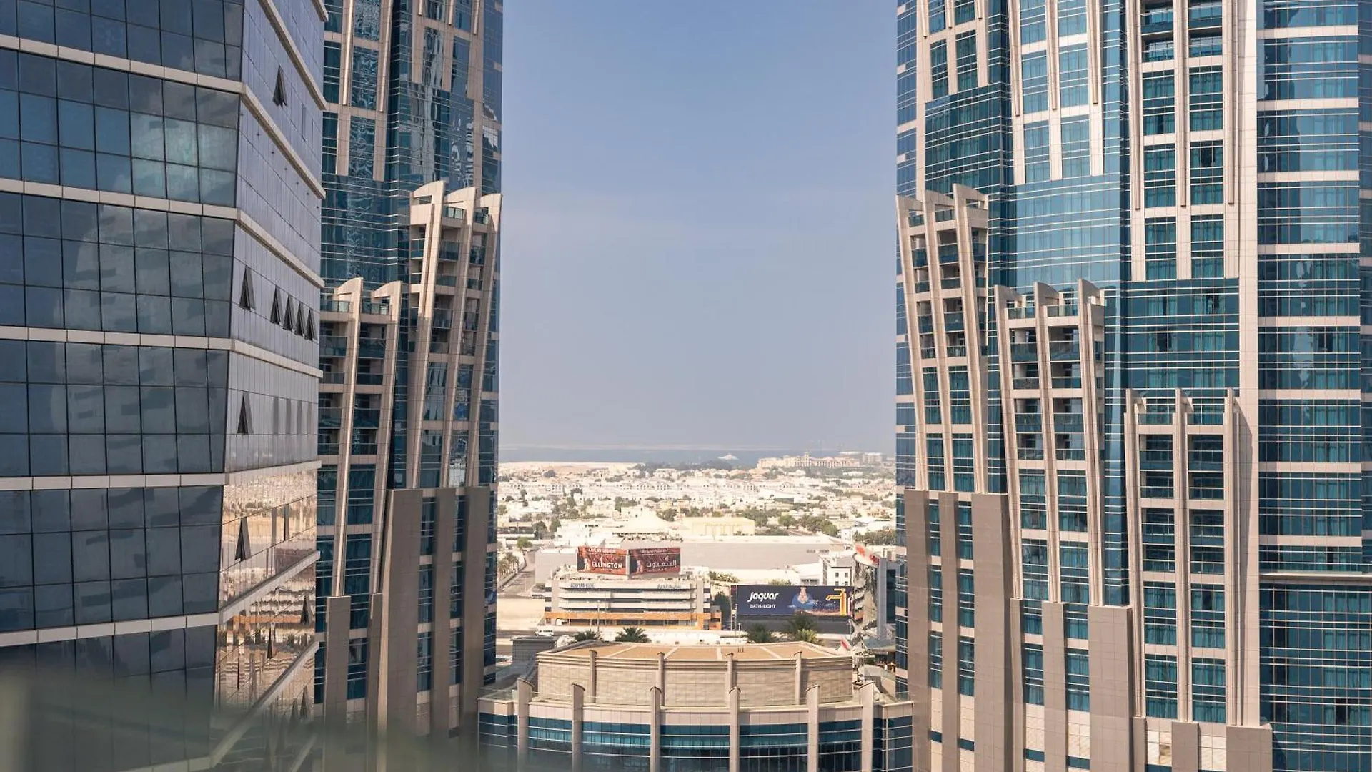 Elegant 2-Bedroom Apartment, Branded & Luxury Amenities Dubai Appartement