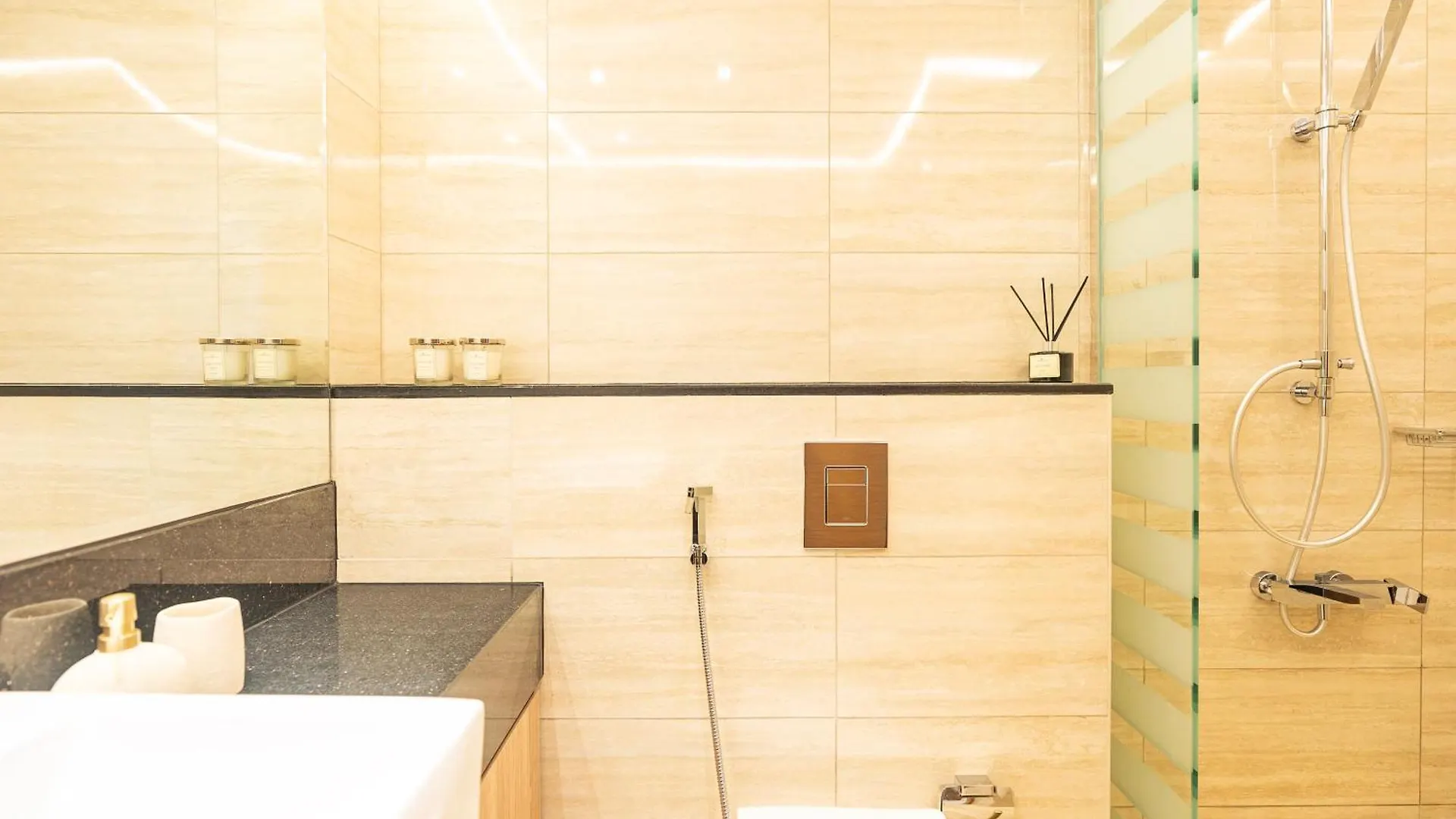 Appartement Elegant 2-Bedroom Apartment, Branded & Luxury Amenities Dubai